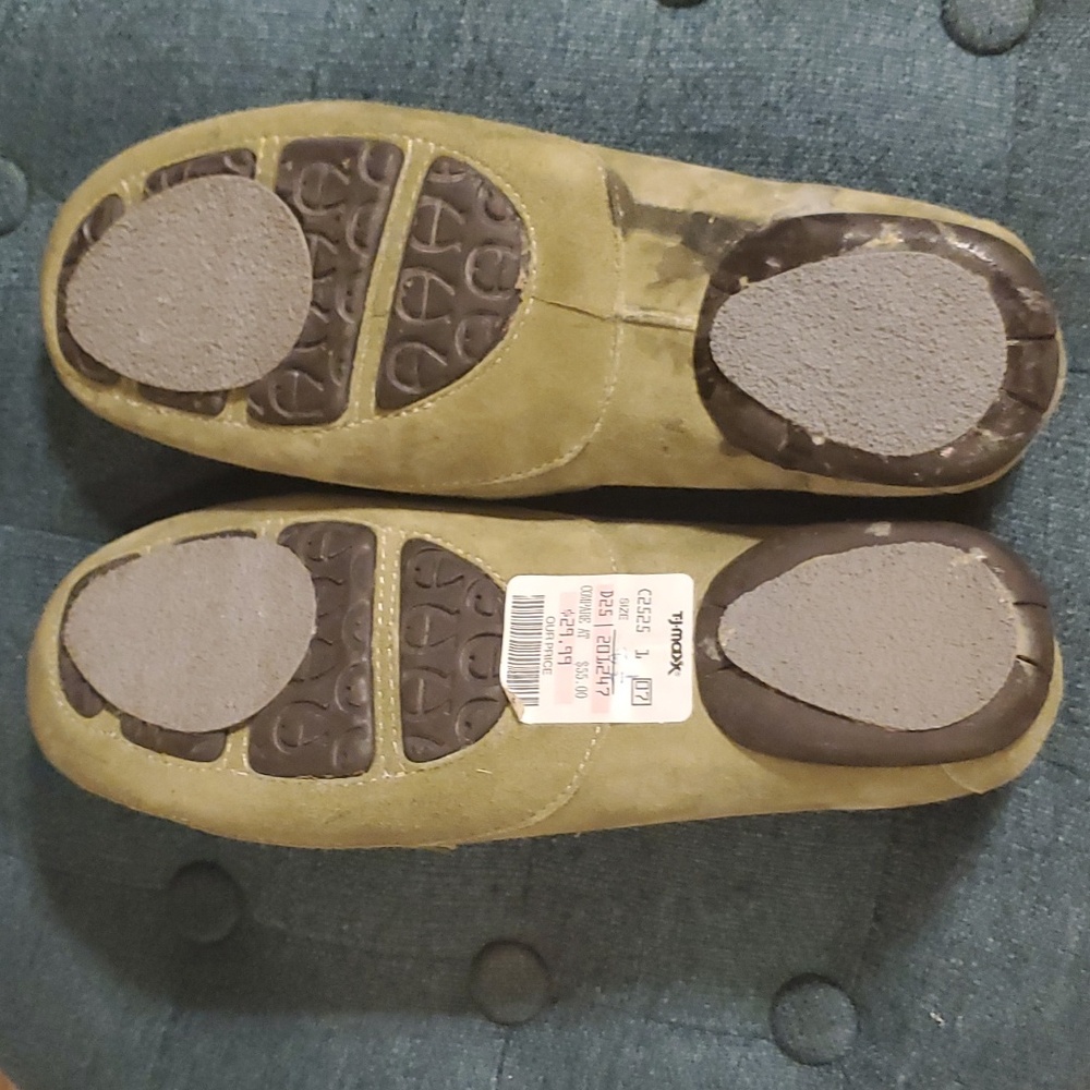 Etienne Aigner Suede Loafers; Sage Green; 8.5 - Picture 4 of 6
